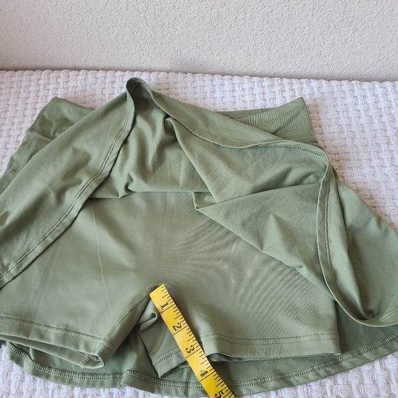 Nike Women's Olive Skater Skirt Size M - Picture 6 of 13